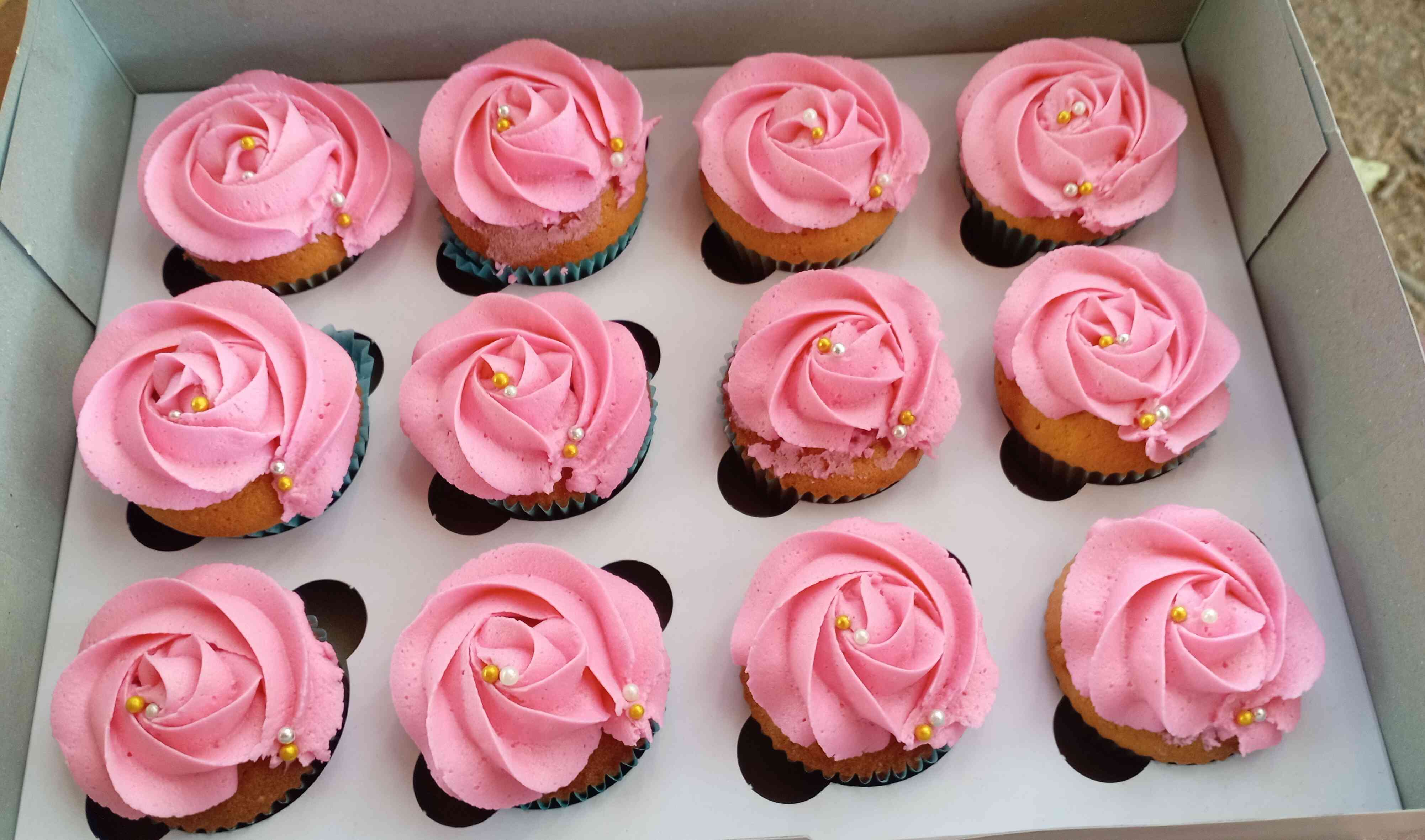 12 Cup cakes box